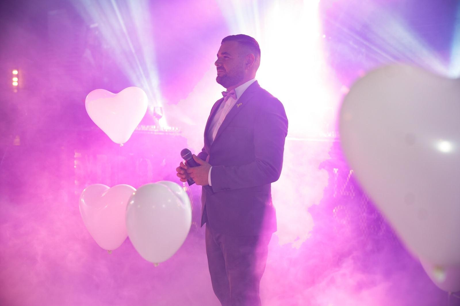 מאיר שוסטר בהופעה