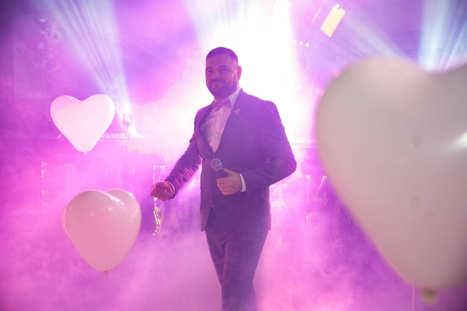 מאיר שוסטר בהופעה